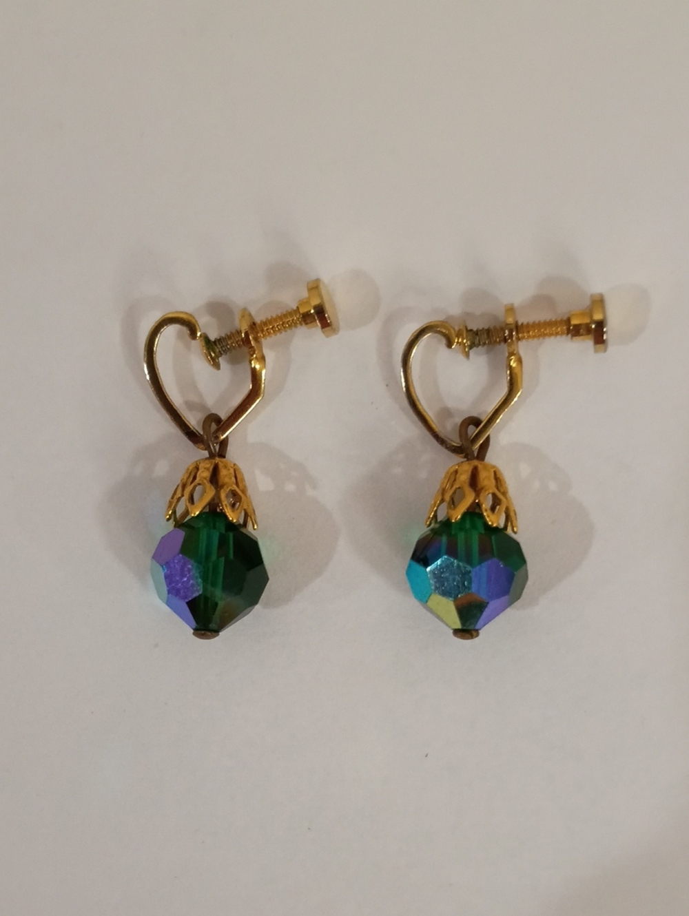 Gold Hearts With Iridescent Beads Screw-Back Earrings - Vintage!